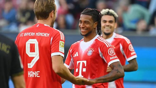 德甲单赛季进球纪录史 拜仁本赛季有望“破纪录三冠王”！