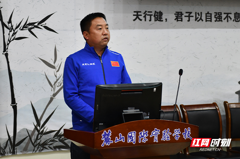 竞彩足球周日004推荐:曼联VS纽卡斯尔 竞彩足球周日004推荐:曼联VS纽卡斯尔